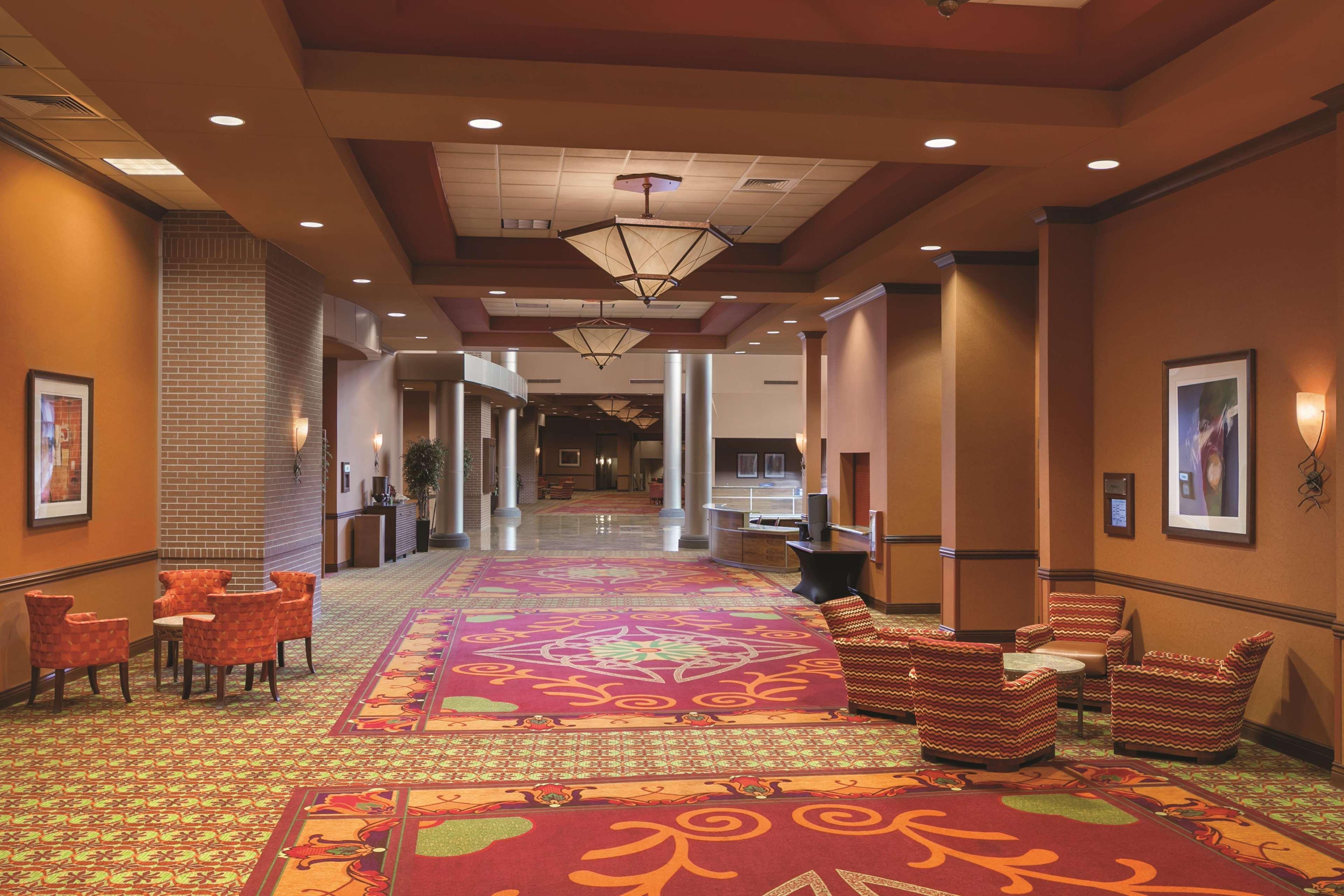 Embassy Suites Omaha- La Vista/ Hotel & Conference Center Interior photo