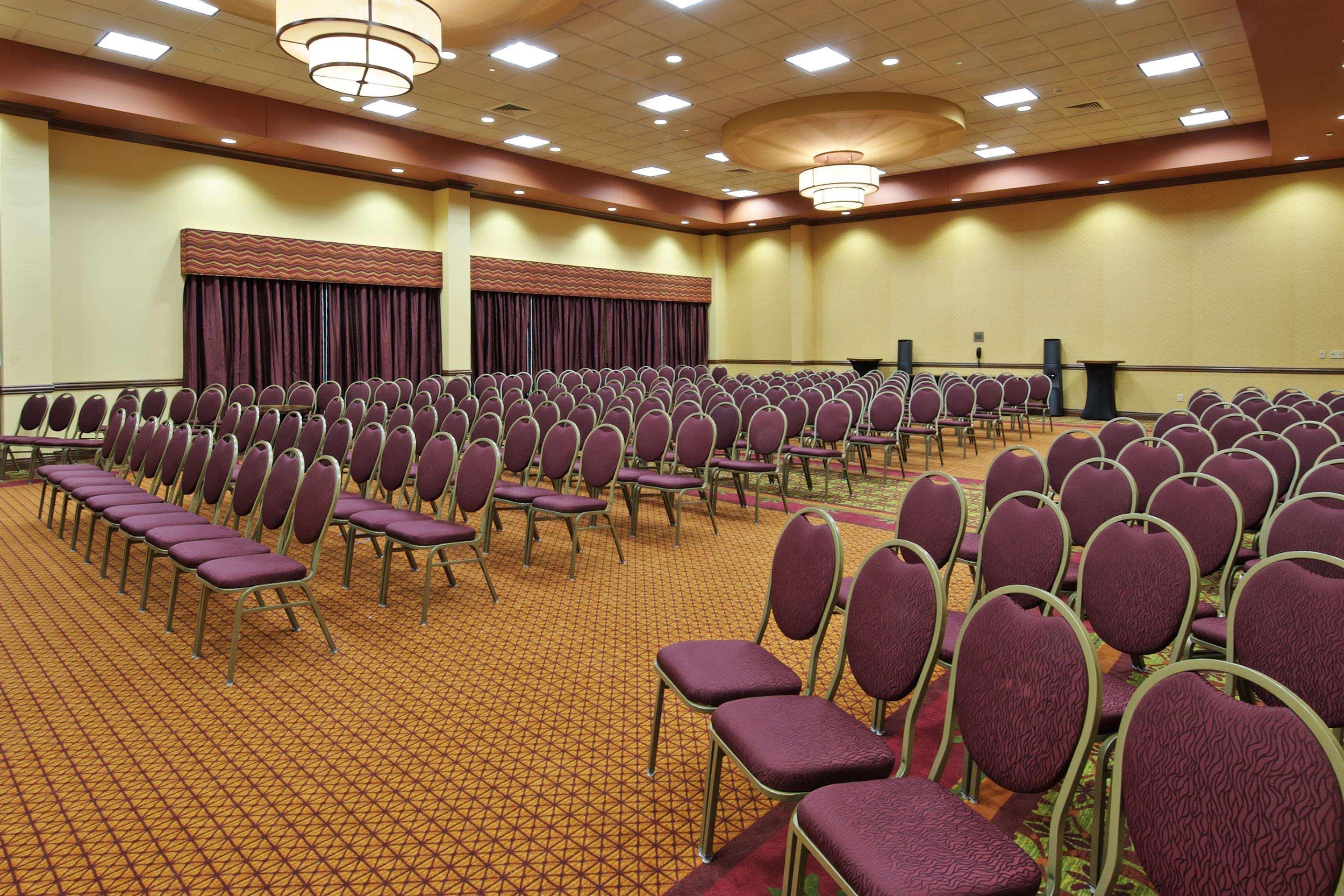 Embassy Suites Omaha- La Vista/ Hotel & Conference Center Exterior photo