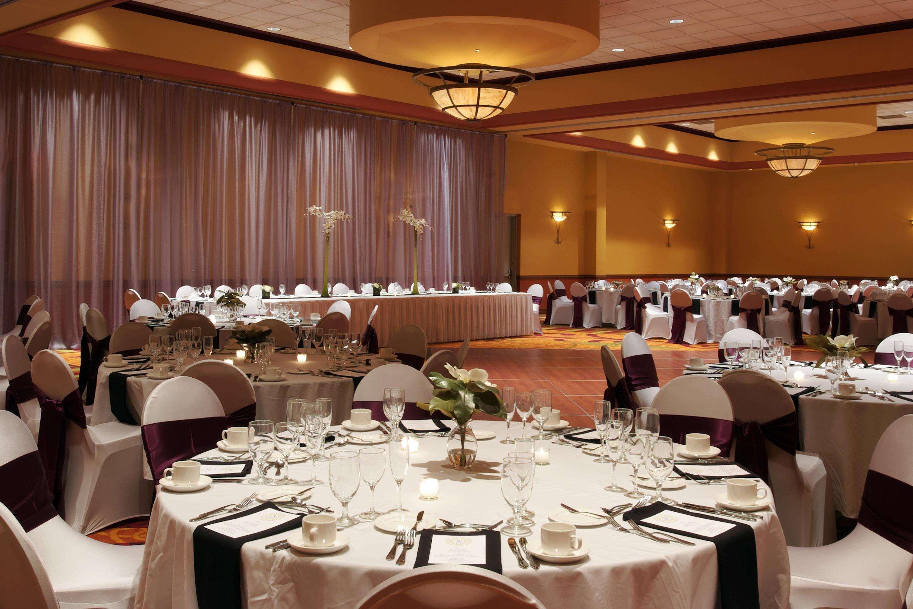 Embassy Suites Omaha- La Vista/ Hotel & Conference Center Exterior photo